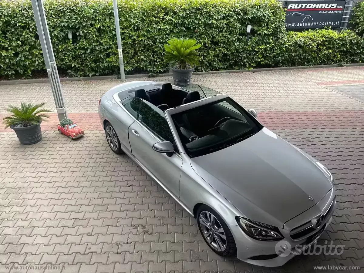 Usado Mercedes C220 Executive 170 CV (125 kW) 2017 Plateado Descapotable