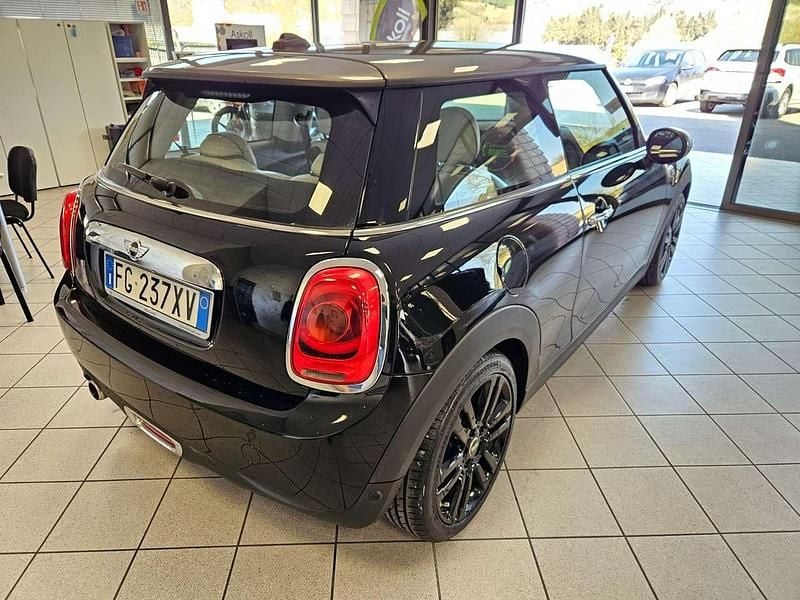 Usata Mini Cooper D Business 116 CV (85 kW) 2017 Other Utilitaria