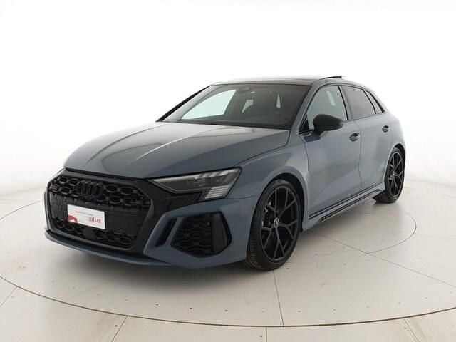 Usata Audi RS3 Sportback Ambiente 400 CV (294 kW) 2024 Grigio kemora metallizzato Utilitaria