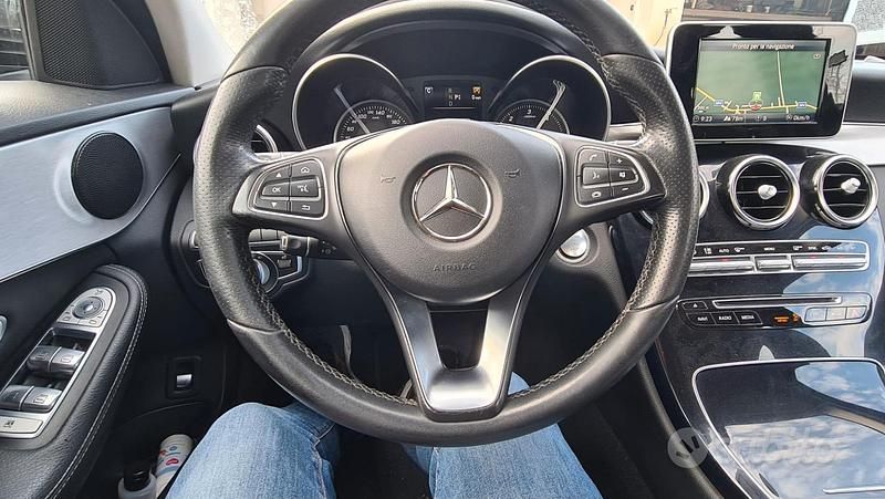 Usata Mercedes C220 194 CV (142 kW) 2018 Nero Berlina