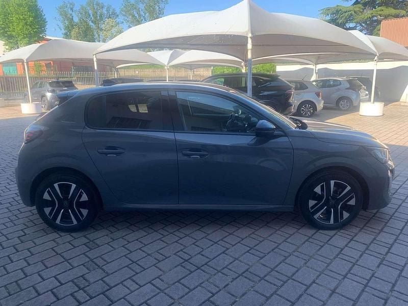 Usata Peugeot 208 Allure 101 CV (74 kW) 2025 Grigio selenium Utilitaria