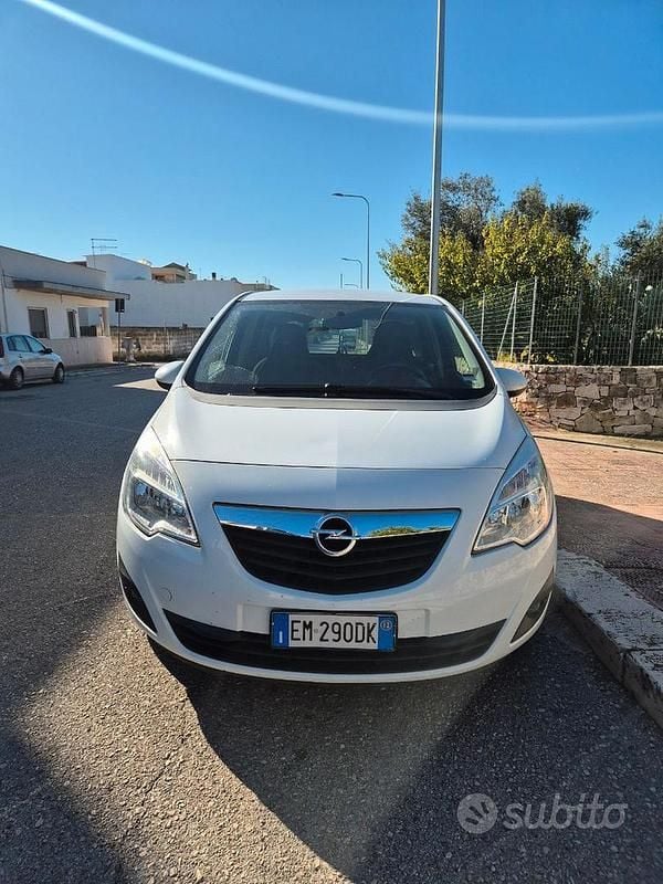 Usata Opel Meriva 95 CV (69 kW) 2012 Bianco Monovolume