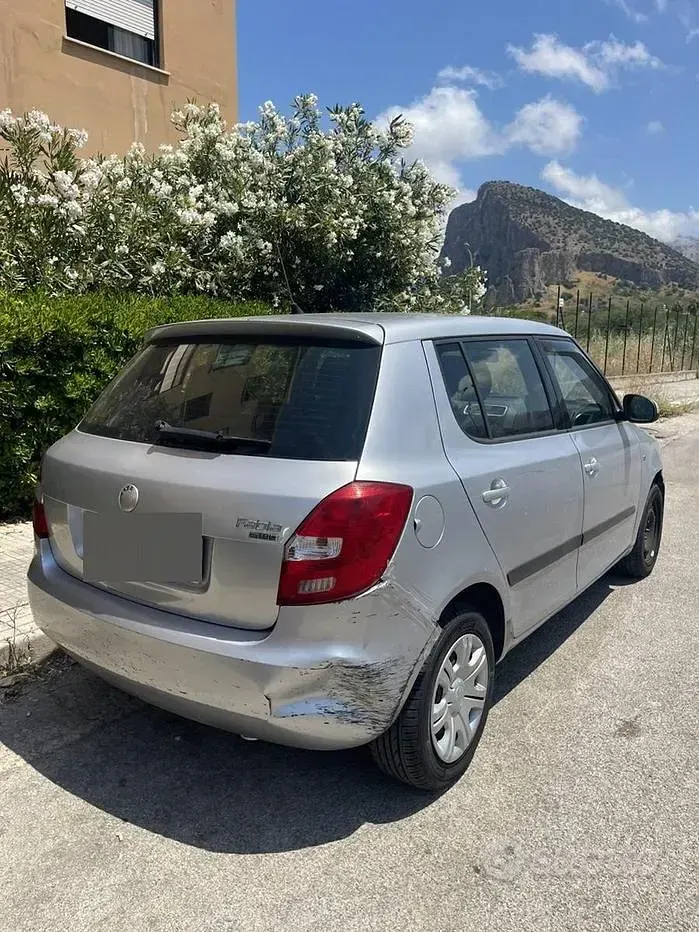 Usata Skoda Fabia 69 CV (50 kW) 2008 Grigio Berlina