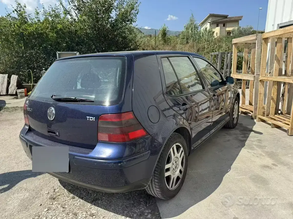 Usata VW Golf IV 90 CV (66 kW) 2001 Bluazzurro Berlina