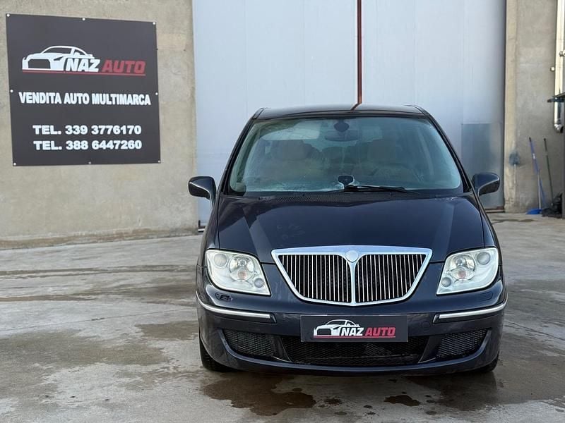 Grigio Usata 2006 Lancia Phedra Monovolume | 1700 € (Super prezzo) - Immagine 1/4