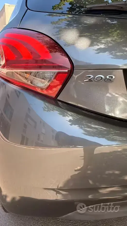 Usata Peugeot 208 Allure 75 CV (55 kW) 2017 Grigio Utilitaria