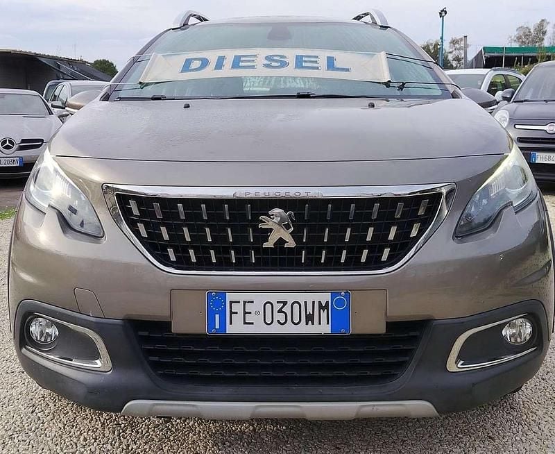 Grigio Usata 2016 Peugeot 2008 Allure SUV | 8900 € (Buon prezzo) - Immagine 1/4