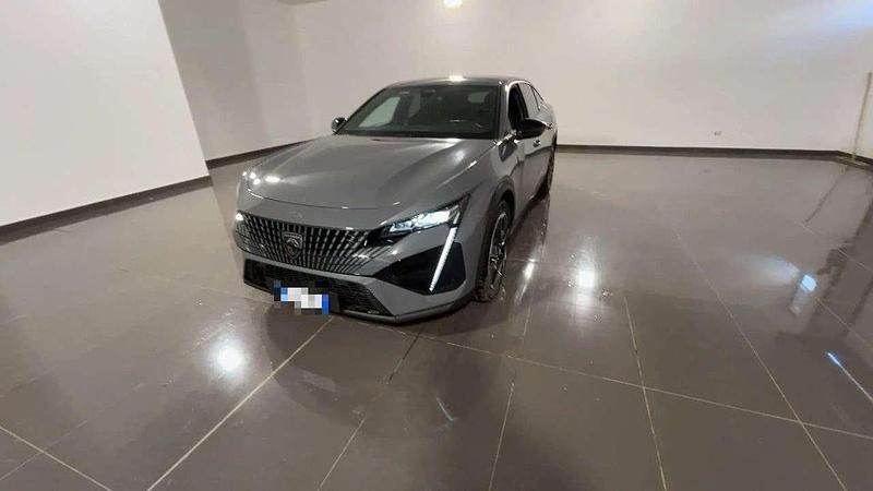 Grigio Usata 2024 Peugeot 408 GT Tre volumi | 25.800 € (Buon prezzo) - Immagine 1/4