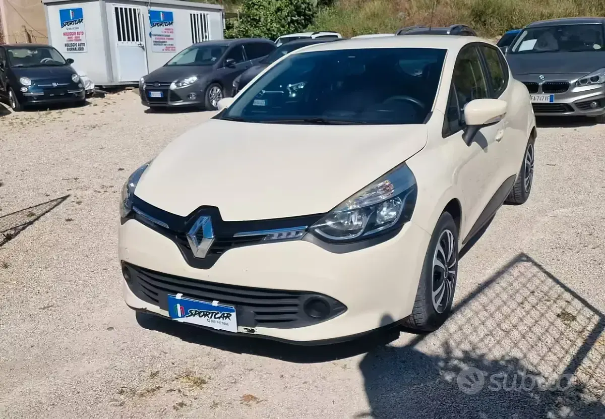 Second-hand Renault Clio IV 90 CP (66 kW) 2015 Bej Berlinǎ