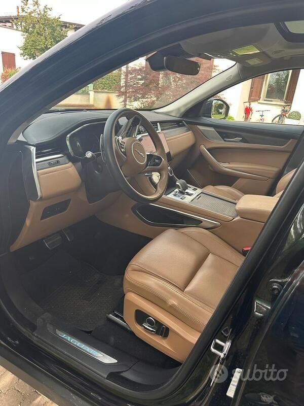 Usata Jaguar F-Pace 204 CV (150 kW) 2022 Nero SUV