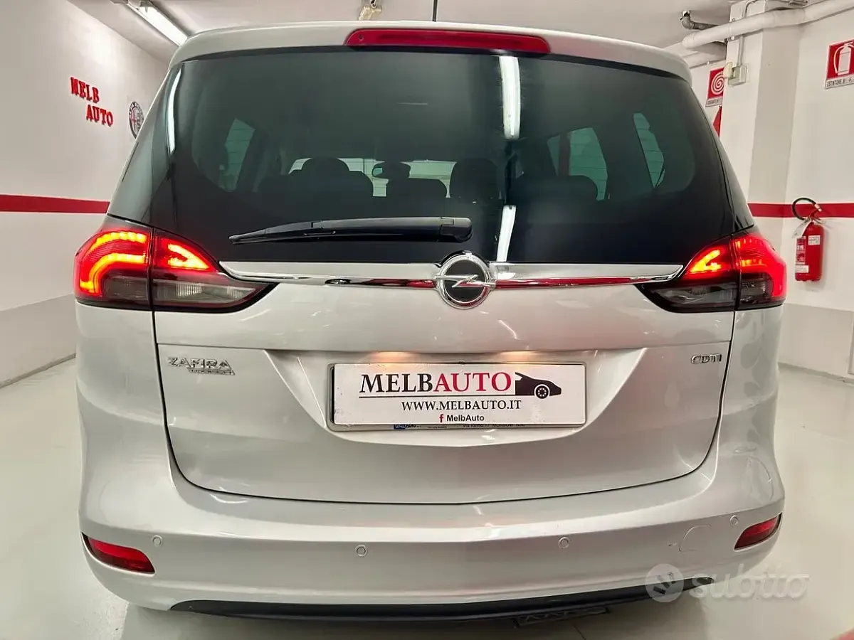 Usata Opel Zafira Tourer Cosmo 110 CV (80 kW) 2014 Grigio Monovolume