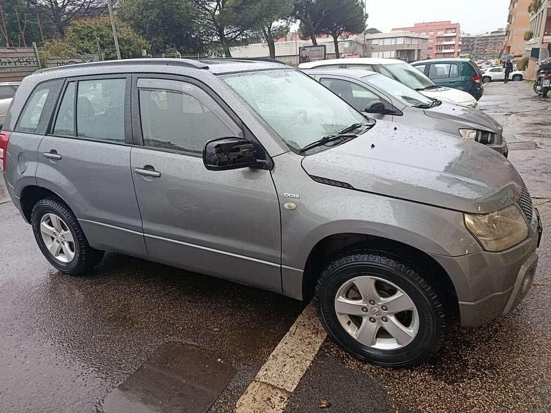 Usata Suzuki Grand Vitara 129 CV (94 kW) 2006 Grigio SUV