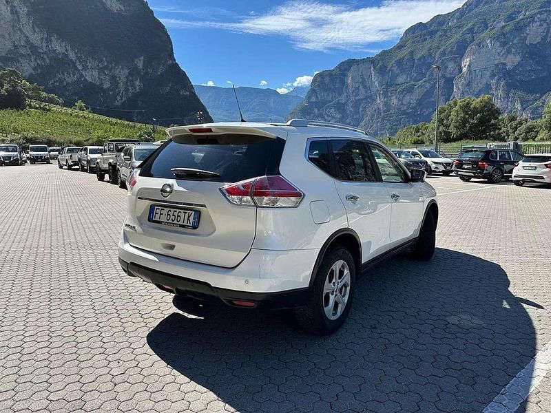 Usata Nissan X-Trail Acenta Premium 131 CV (96 kW) 2016 Bianco SUV
