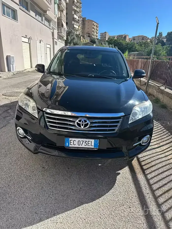Usata Toyota RAV4 150 CV (110 kW) 2010 SUV