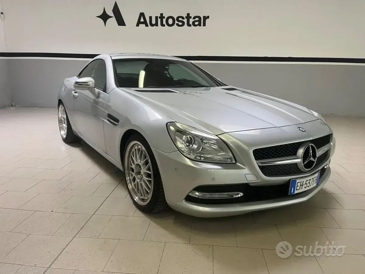Begagnad Mercedes SLK200 184 HK (135 kW) 2011 Cab