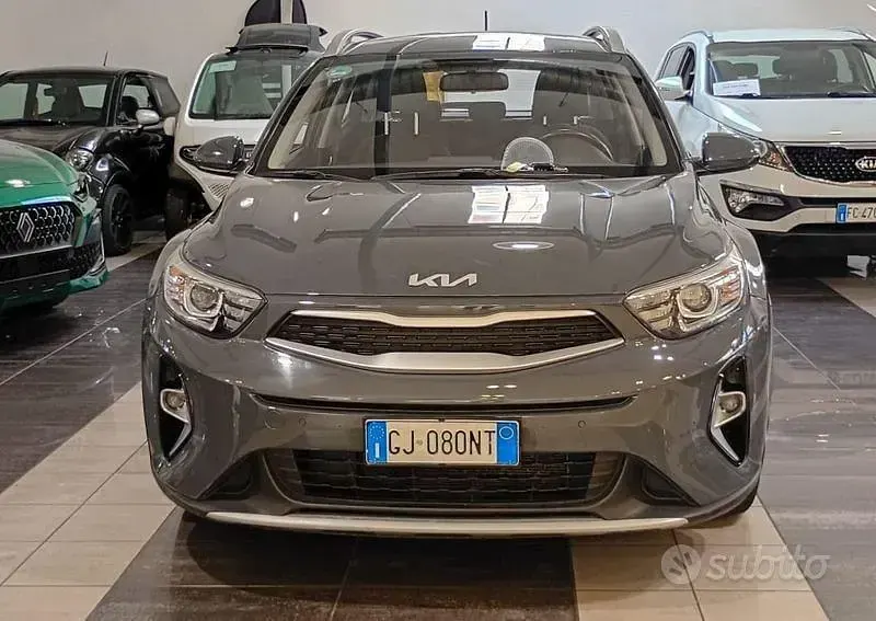Usata Kia Stonic Urban 84 CV (61 kW) 2022 Grigio SUV