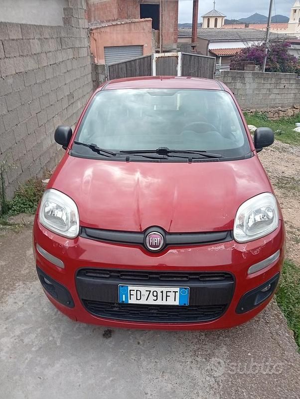 Usata Fiat Panda Pop 69 CV (50 kW) 2016 Rosso Utilitaria