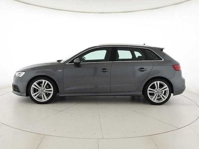 Usata Audi A3 Sport 116 CV (85 kW) 2019 Grigio monsone metallizzato Berlina