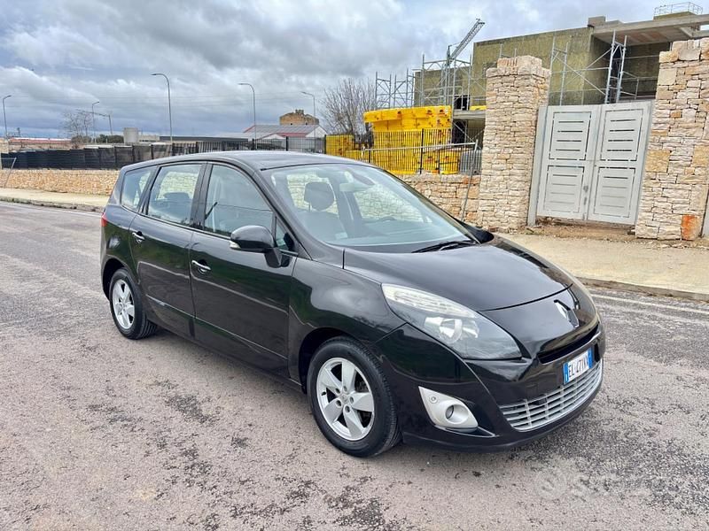 Usata Renault Grand Scénic III 110 CV (80 kW) 2012 Monovolume