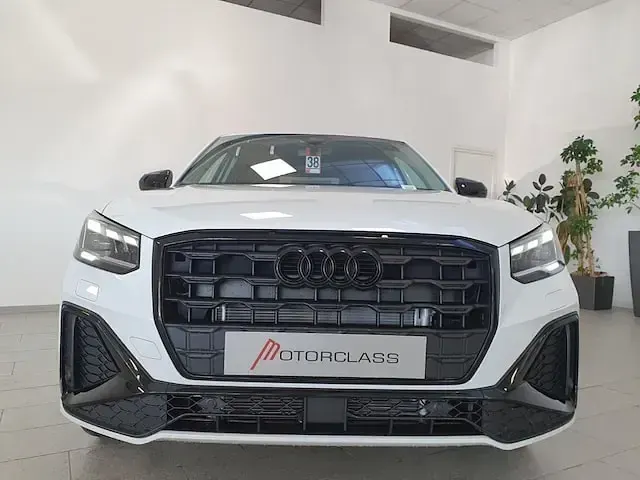 Usata Audi Q2 Comfort 116 CV (85 kW) 2023 Bianco SUV