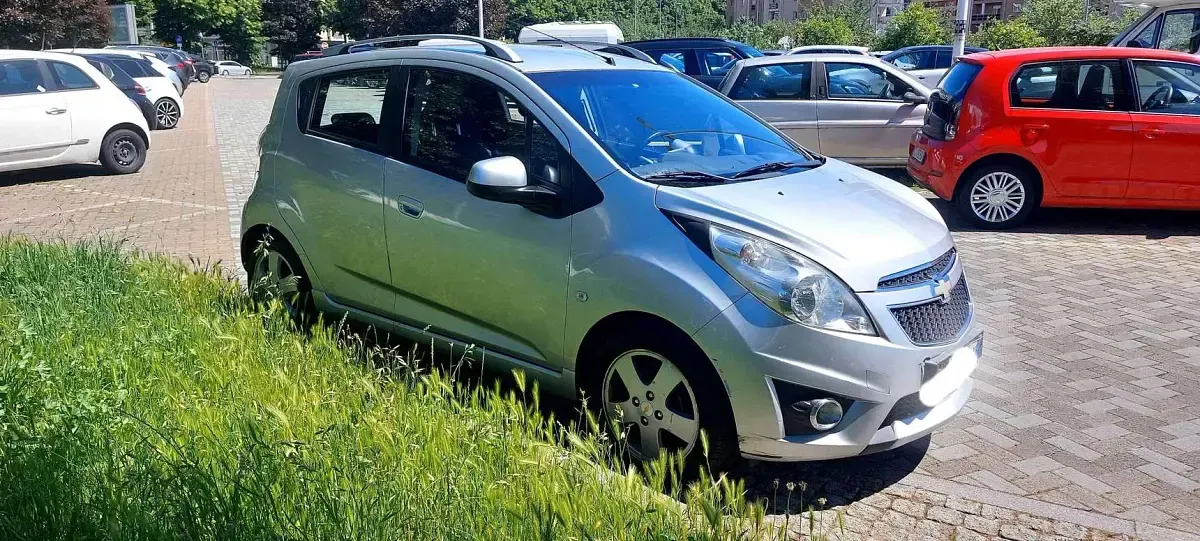 Usata Chevrolet Spark LT 82 CV (60 kW) 2011 Argento Utilitaria