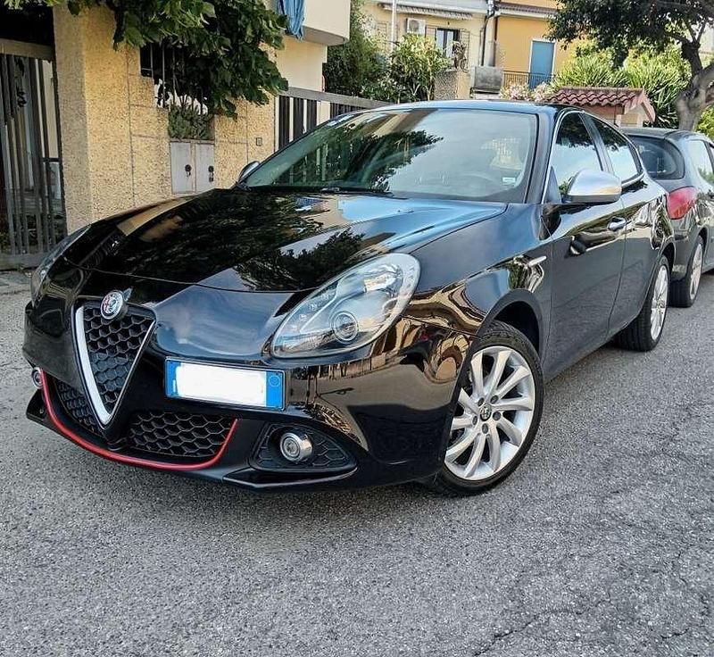 Usata 2016 Alfa Romeo Giulietta Super Due volumi | 12.500 € (Buon prezzo) - Immagine 1/1