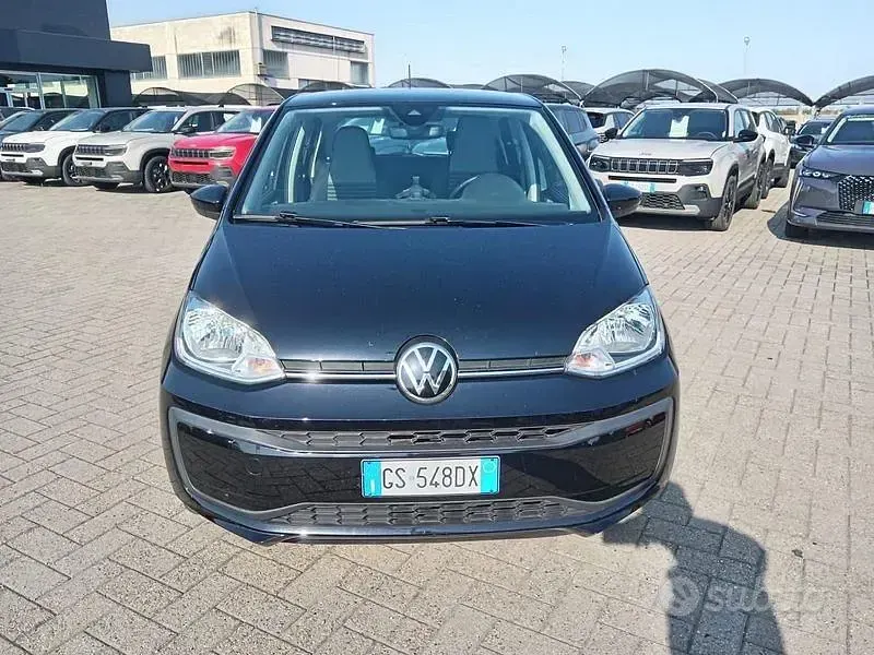 Usata VW up! Move 65 CV (47 kW) 2023 Nero Utilitaria