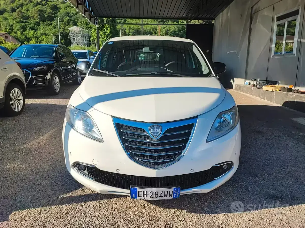 Usata Lancia Ypsilon S 85 CV (62 kW) 2011 Bianco Utilitaria