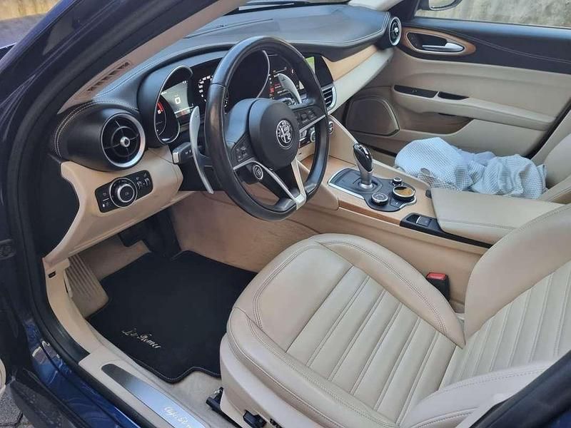 Usata Alfa Romeo Giulia Super 179 CV (131 kW) 2016 Berlina