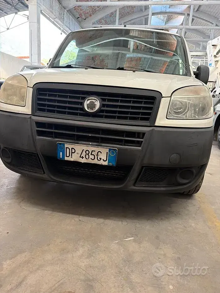 Usata Fiat Doblò 120 CV (88 kW) 2008 Bianco Monovolume