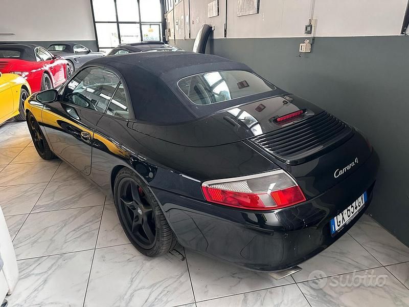 Usata Porsche 911 Carrera 4 Cabriolet 319 CV (234 kW) 2002 Nero Cabrio