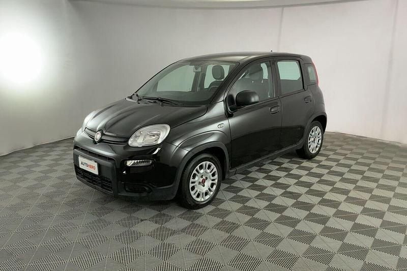 Nero Usata 2024 Fiat Panda Utilitaria | 12.899 € (Buon prezzo) - Immagine 1/4