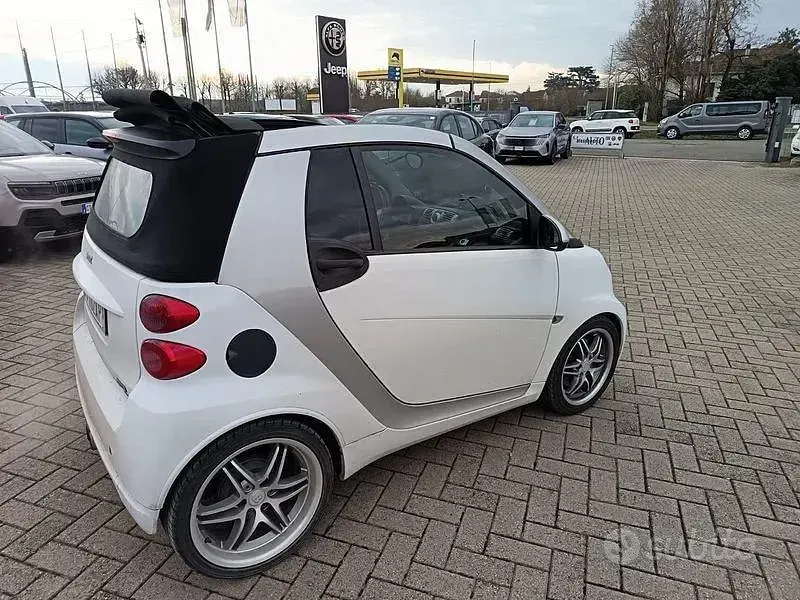 Usata Smart ForTwo Cabrio Brabus 98 CV (72 kW) 2016 Bianco Cabrio