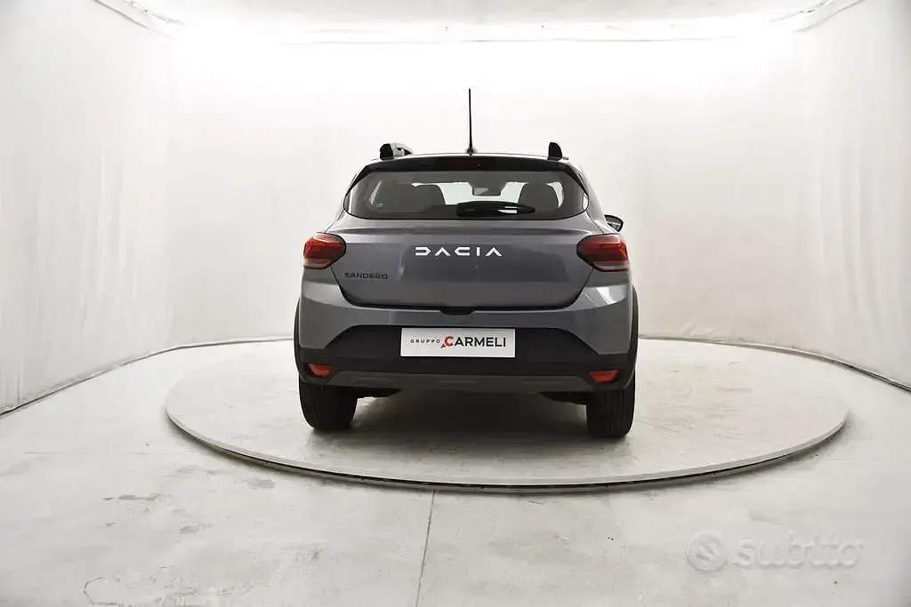 Second-hand Dacia Sandero Expression 101 CP (74 kW) 2025 Gri Berlinǎ