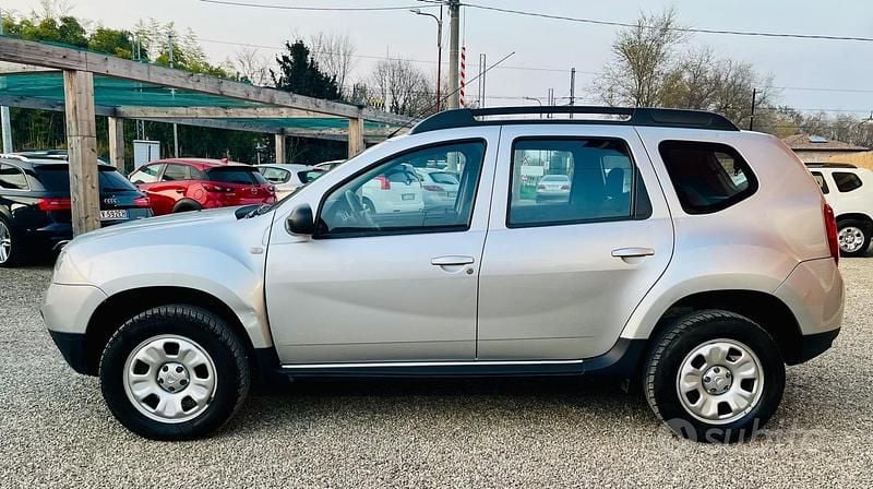 Usata Dacia Duster 110 CV (80 kW) 2012 Grigio SUV