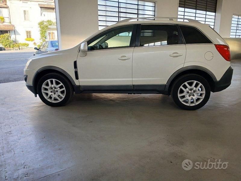 Usata Opel Antara Cosmo 163 CV (119 kW) 2012 Bianco SUV
