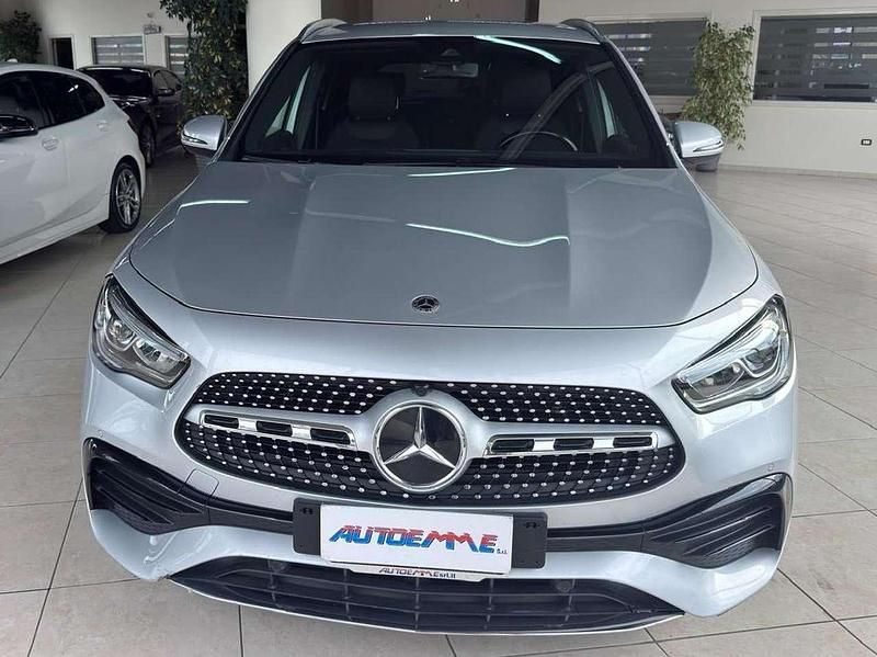 Usata Mercedes GLA200 Premium 150 CV (110 kW) 2021 Argento SUV