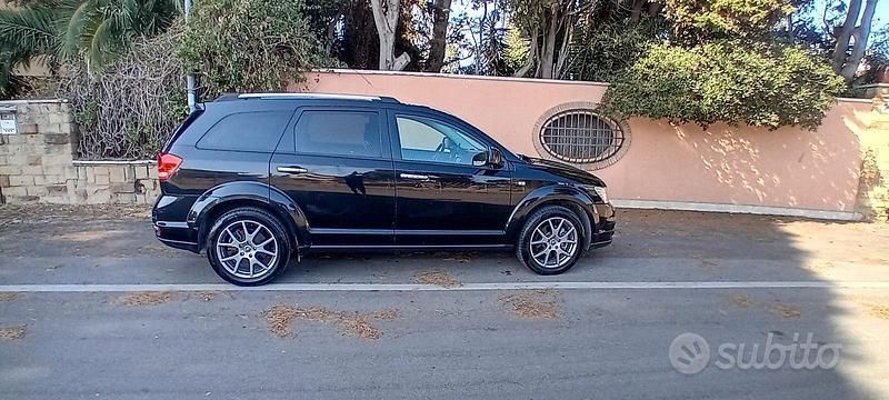 Usata Fiat Freemont 140 CV (102 kW) 2015 Nero SUV