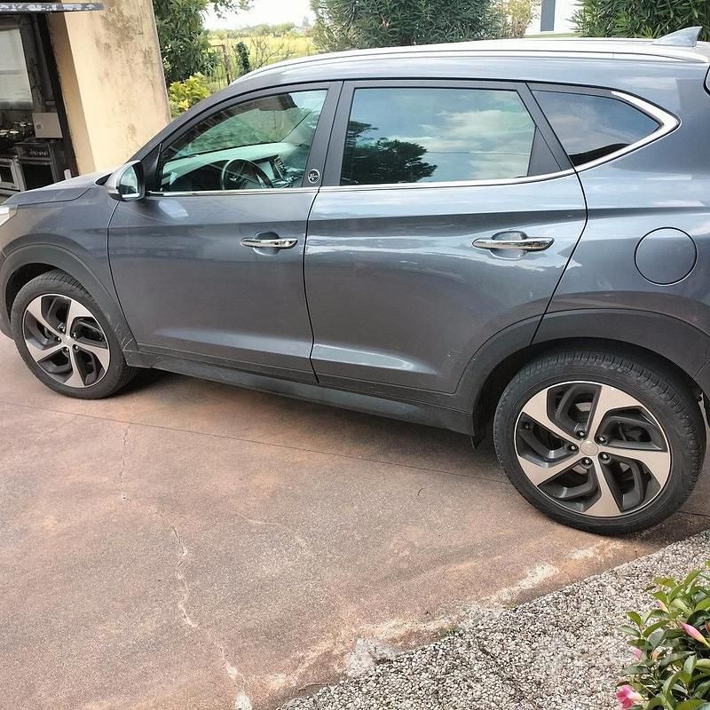 Usata Hyundai Tucson Edition 141 CV (103 kW) 2017 Grigio SUV