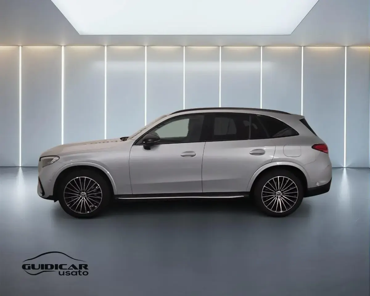 Usata Mercedes GLC300de Advanced 197 CV (144 kW) 2024 Argento metallizzato SUV