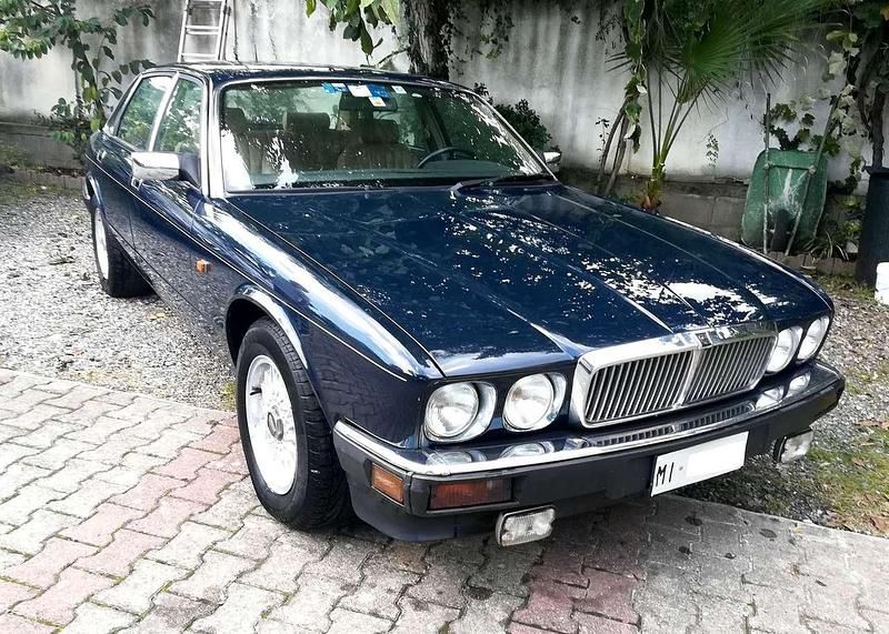 Usata Jaguar XJ6 199 CV (146 kW) 1991 Blu/azzurro Berlina