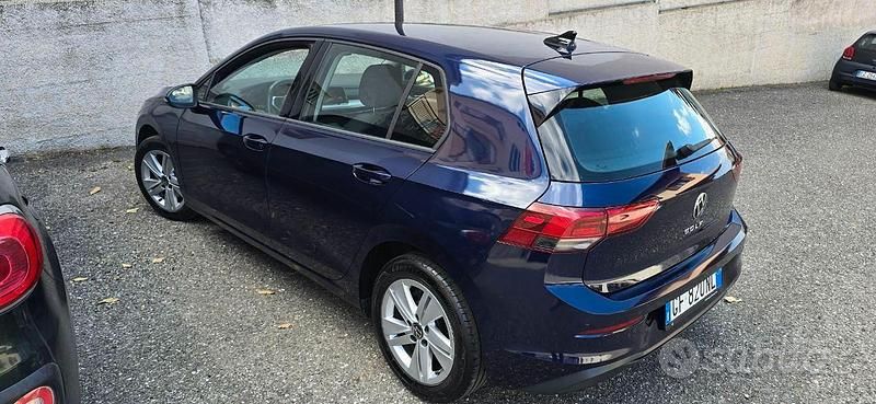 Usata VW Golf VII Life 115 CV (84 kW) 2021 Blu Utilitaria