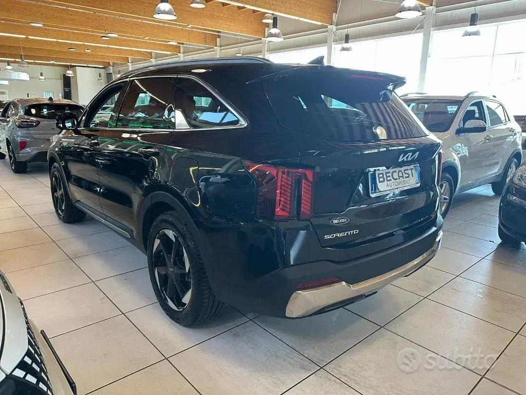 Usata Kia Sorento 160 CV (117 kW) 2025 Nero metallizzato SUV