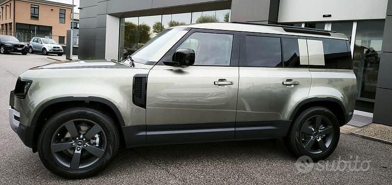 Nouvelle Land Rover Defender S 200 ch (147 kW) 2025 Vert Berline