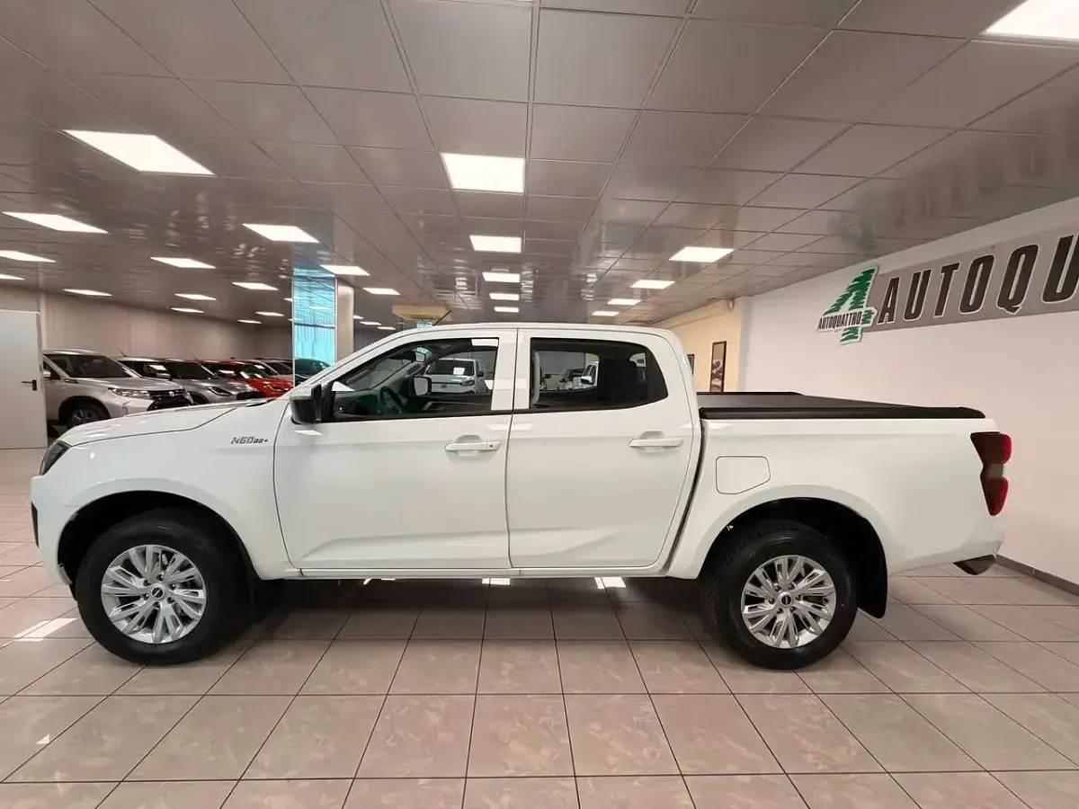 Nuova Isuzu D-Max 163 CV (119 kW) 2025 Bianco Pick-up