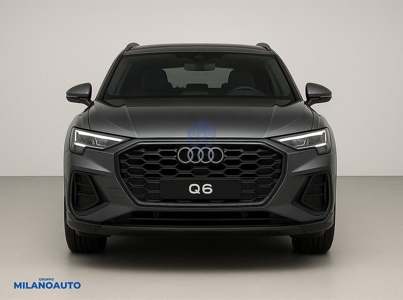 Usata Audi Q6 e-tron S-Line 284 kW (387 CV) 2025 Grigio SUV