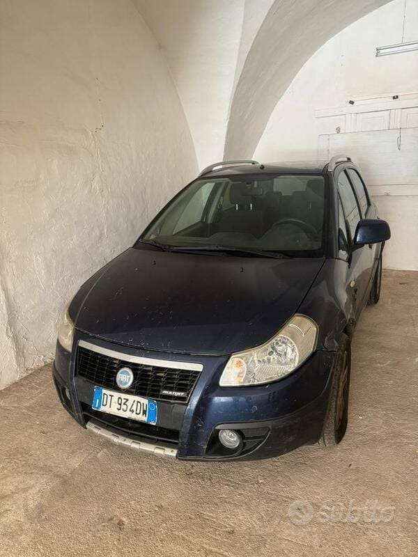 Usata Fiat Sedici 120 CV (88 kW) 2008 SUV