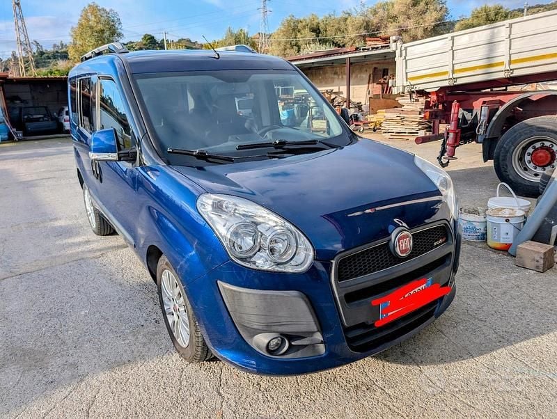 Usata Fiat Doblò 105 CV (77 kW) 2011 Monovolume