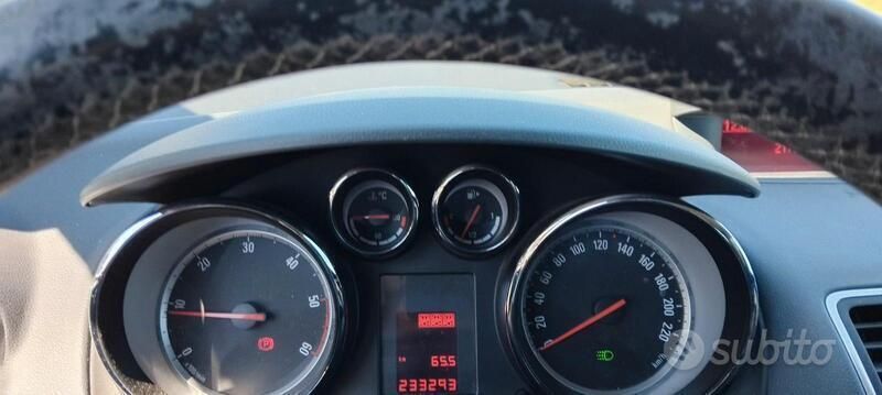 Usata Opel Meriva 95 CV (69 kW) 2010 Nero Monovolume