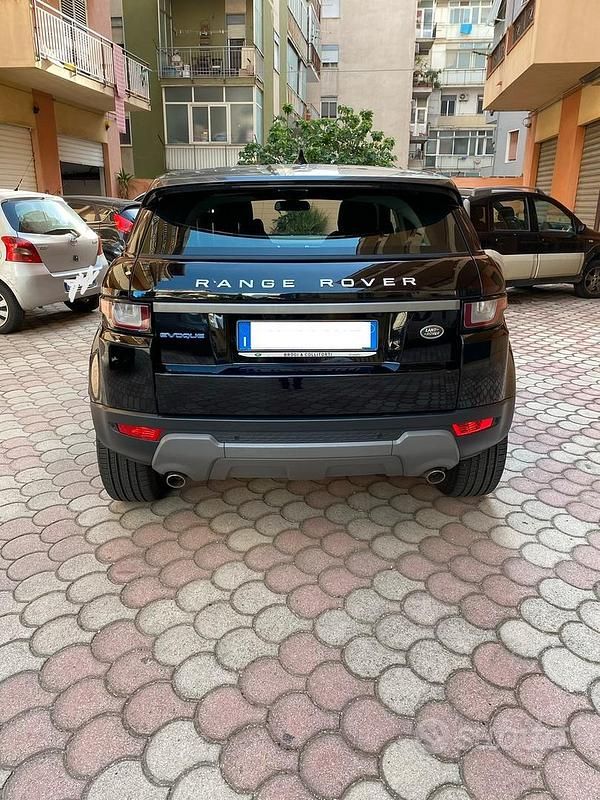 Usata Land Rover Range Rover evoque 2018 Nero Berlina